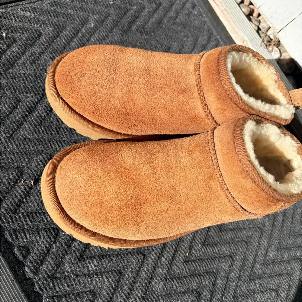 UGG Classic Mini Chestnut Boots - Picture 7 of 9